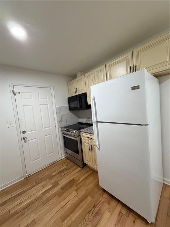 Building Photo - 5851 Lone Oak Dr SW