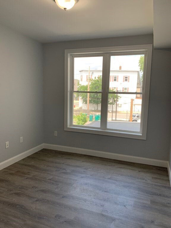 Building Photo - 599 Summer St