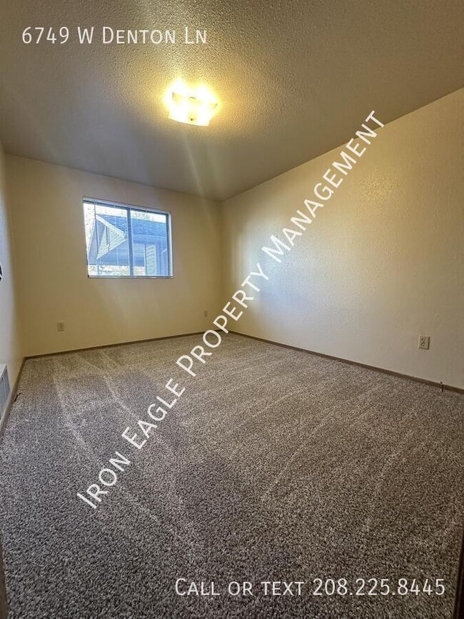 Building Photo - 6749 W Denton Ln