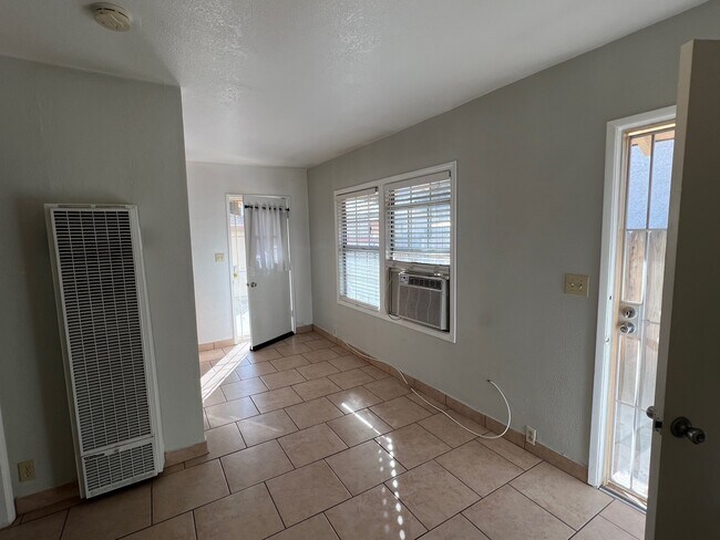 Primary Photo - 706 Triana Pl