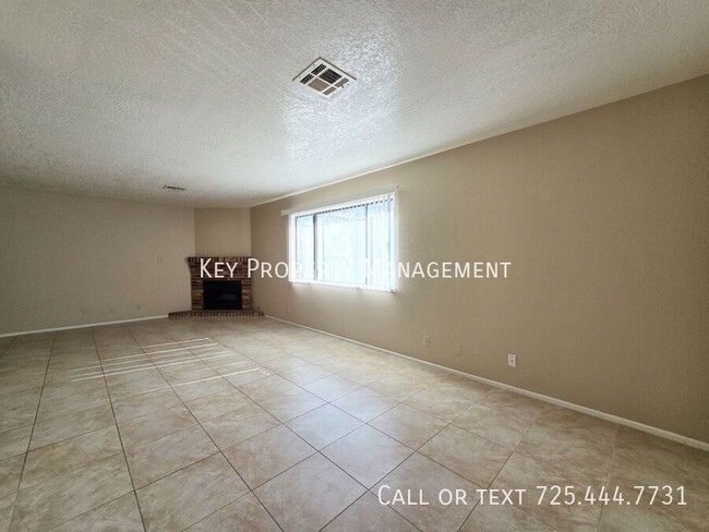 Building Photo - 2 BEDROOM 2 BATH UNIT NEAR NELLIS