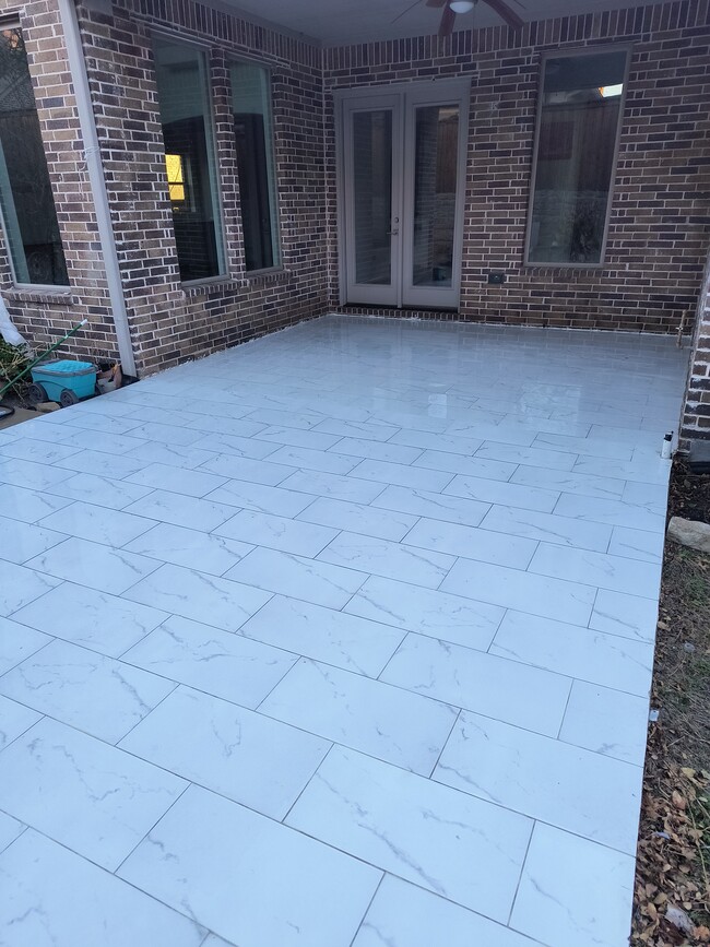 Building Photo - 962 Thoroughbred Ave