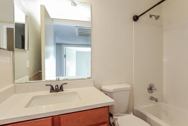 Building Photo - 8026 S 48th Dr