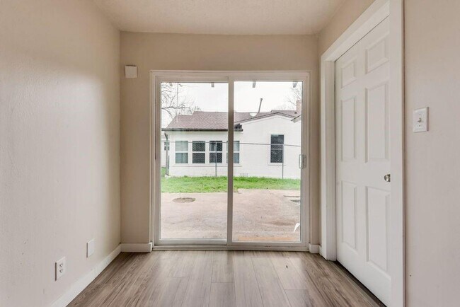 Building Photo - 3305 Avenue L