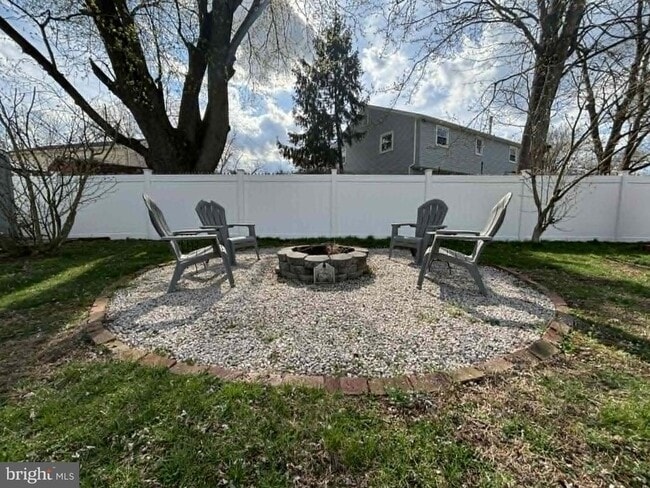 Building Photo - 30 Estate Rd