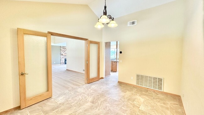 Building Photo - Amazing Location & Sprawling Country Living at its Very Best in this Beautiful Single-Story Home ...