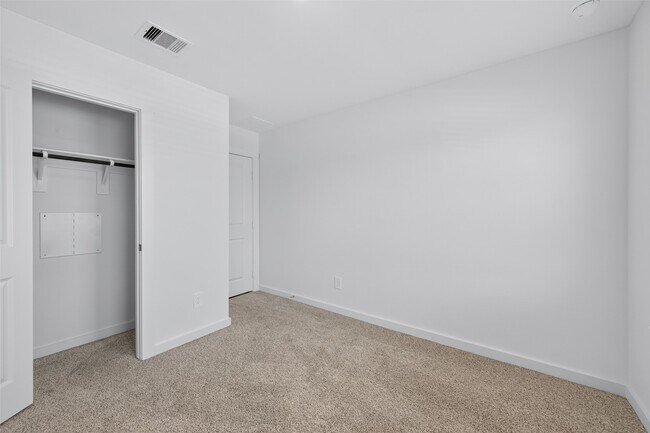 Building Photo - 1703 Stelvio Pass Dr