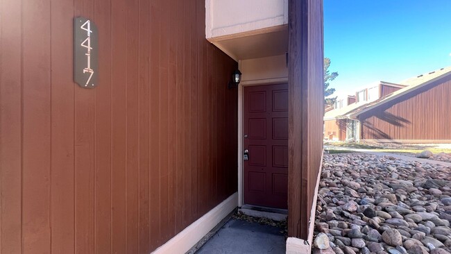 Primary Photo - 3 Bed 1.5 Bath Townhome off Carefree and A...