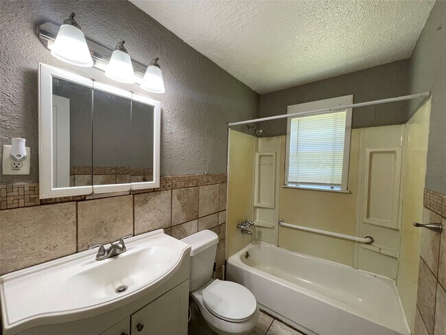 Building Photo - 4623 Perry St