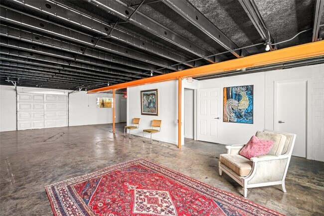 Building Photo - 5975 Armour Dr