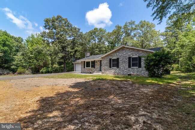 Building Photo - 6350 Port Tobacco Rd