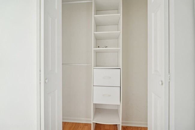 Building Photo - 6 Ray Ct