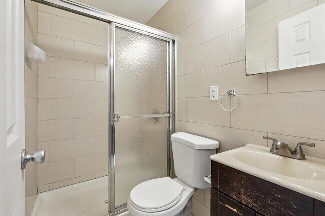 Building Photo - 66 Chestnut Ave