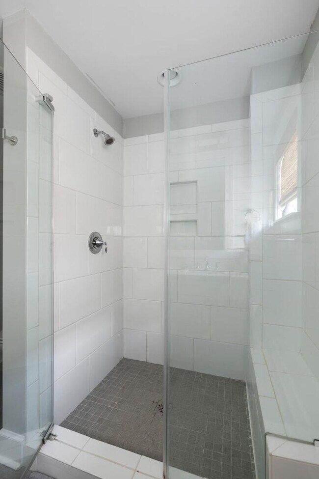 Building Photo - 970 Key Colony Ct