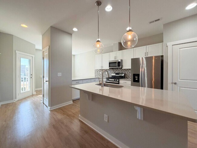 Building Photo - 6623 Perry Creek Rd