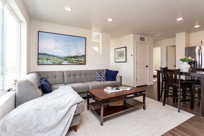 Building Photo - Stylish Three-Level Home in Banning Lewis Ranch!!