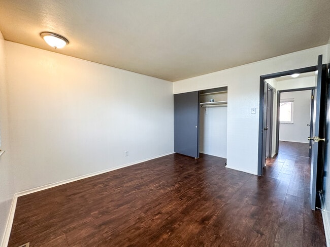 Building Photo - 2225 Lackland Rd