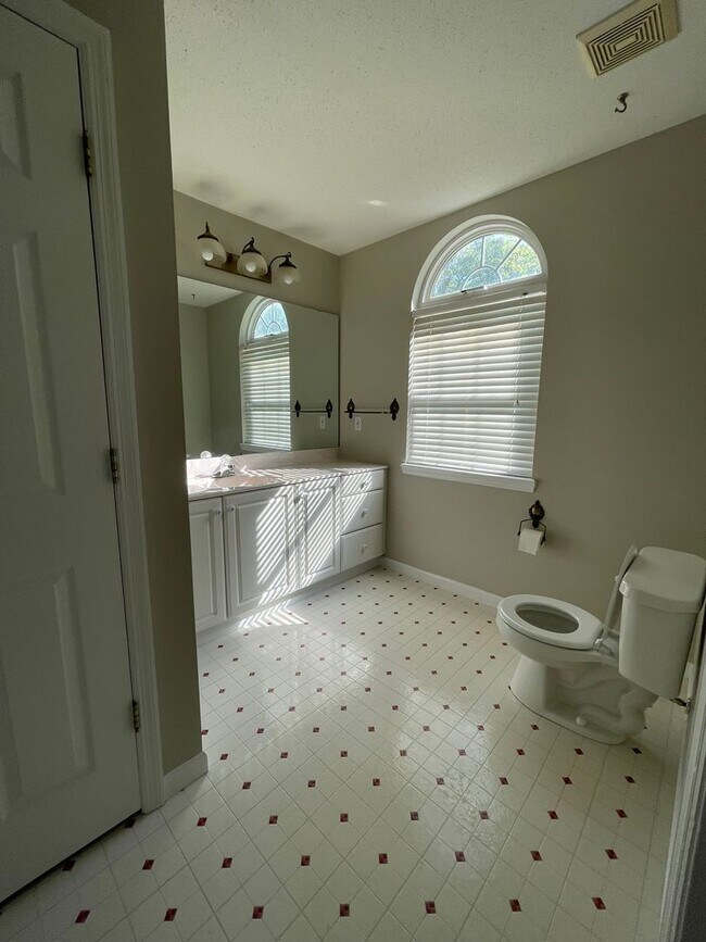 Building Photo - 4 Bed 3 Bath For Rent in Troy, MO