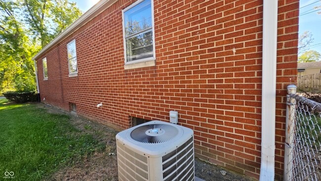 Building Photo - 4136 E Pleasant Run Parkway North Dr