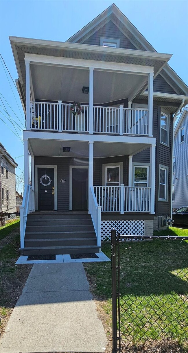 Primary Photo - 10 Fox Terrace