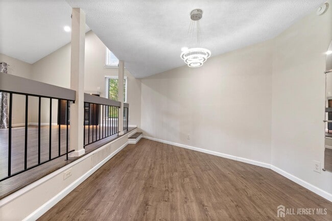 Building Photo - 496 Westgate Dr