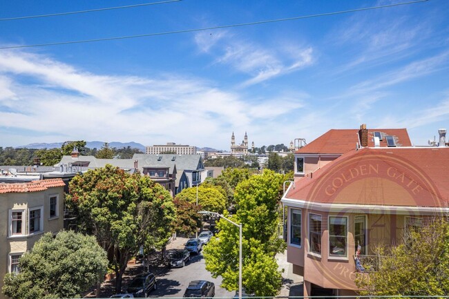 Building Photo - Cole Valley - 2 BR, 1 BA Condo 766 Sq. Ft....