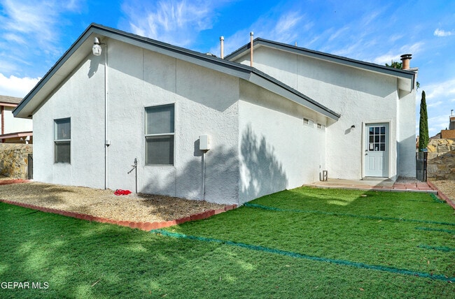 Building Photo - 7212 Westover Dr