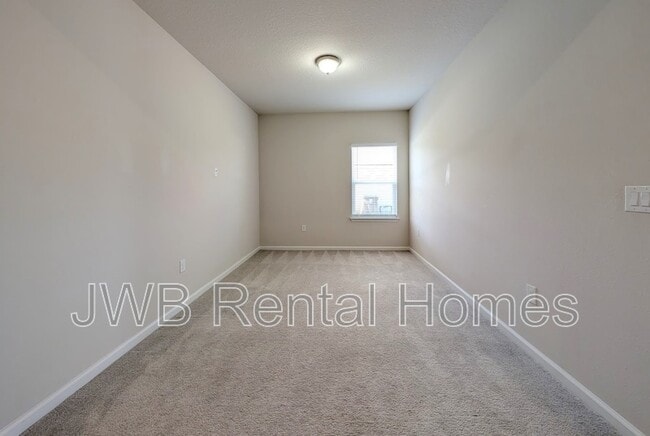 Building Photo - 1411 Tan Tara Trl