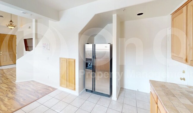 Building Photo - 1225 N 36th St