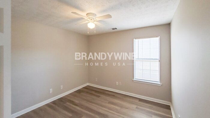 Building Photo - 505 Village Cir