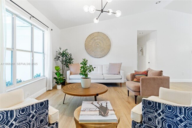 Building Photo - 16550 SW 77th Ct