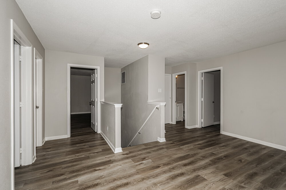 Building Photo - 333 Sunburst Ln