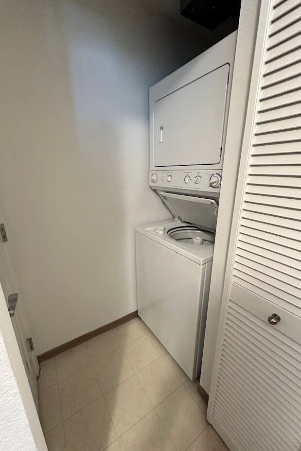 Building Photo - 1240 India St