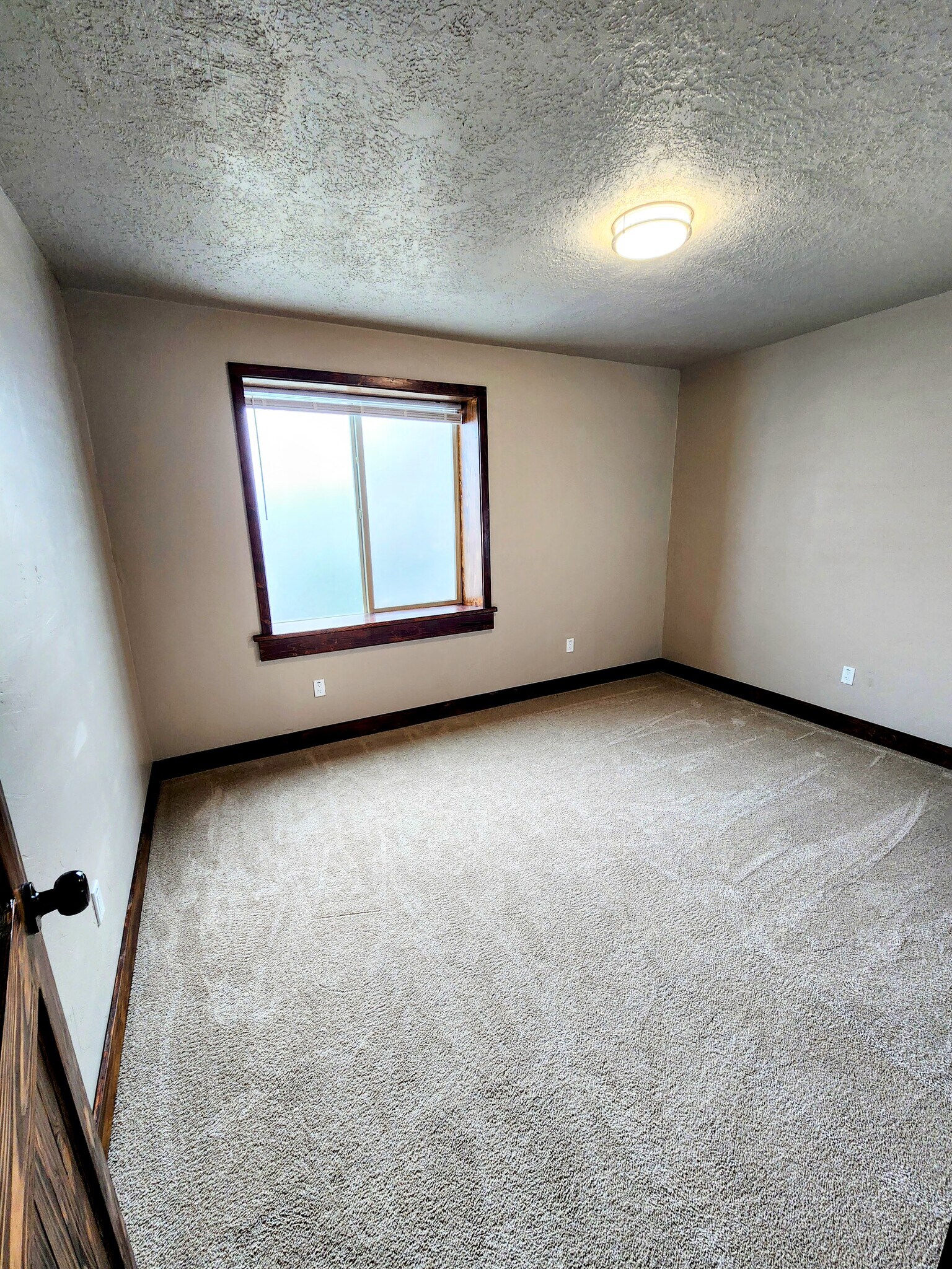 Building Photo - 14249 S Knapper Way