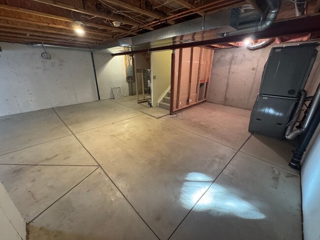 Building Photo - Spacious Townhome in Parker