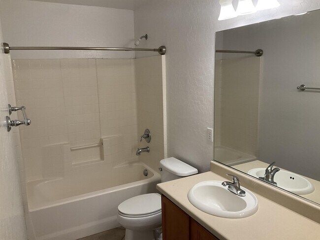 Building Photo - 5297 Tipper Ave