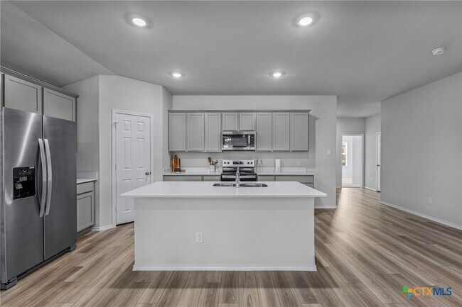 Building Photo - 4011 Baerlon Cv