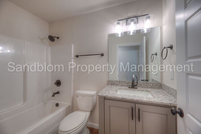 Building Photo - For Lease | East Tulsa - BA Schools | $189...