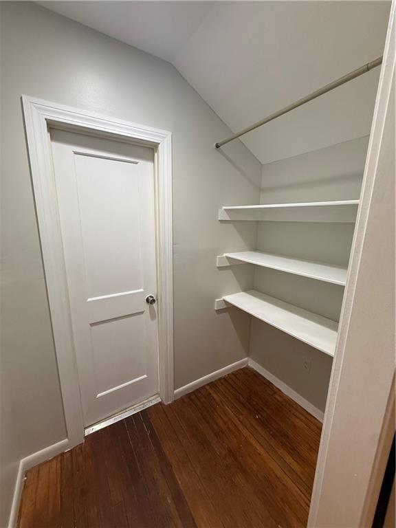 Building Photo - 450 Williams St