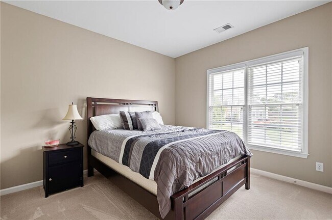 Building Photo - 227 Oakwind Pointe