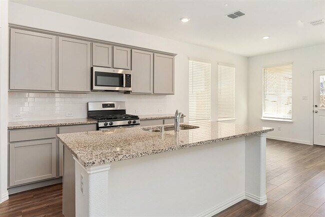 Building Photo - 5349 Archway Dr