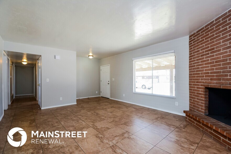 Building Photo - 7627 E 42nd St