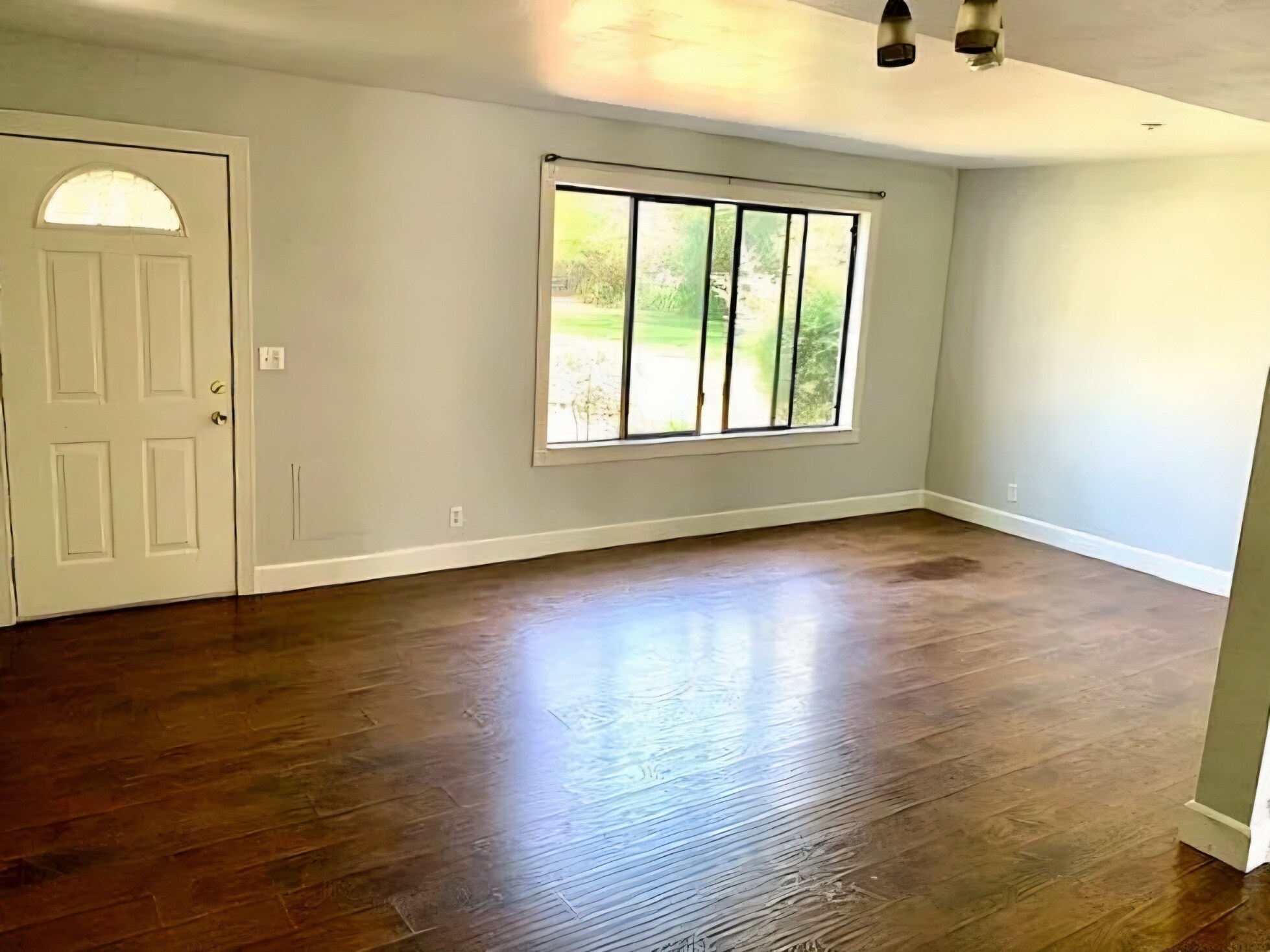 Building Photo - 631 Fairhaven Way