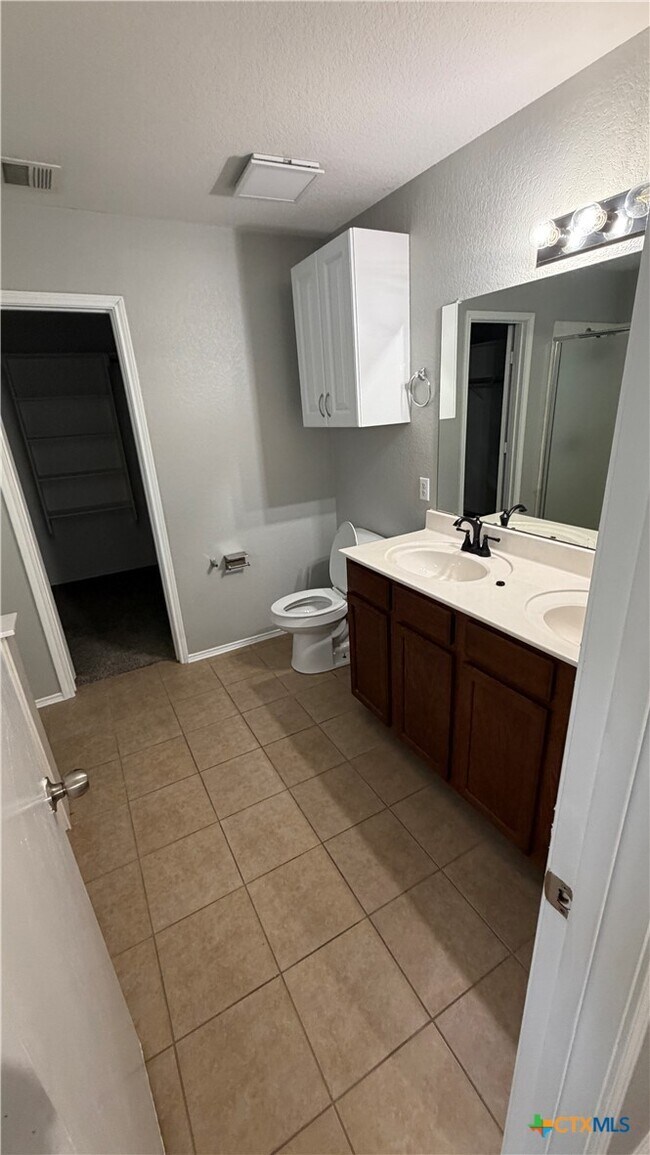 Building Photo - 9005 Bellgrove Ct