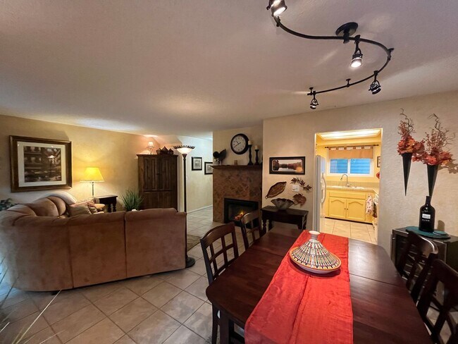 Building Photo - Very Nice Condo! 3 Miles to Cal Poly Groups Welcome Available June