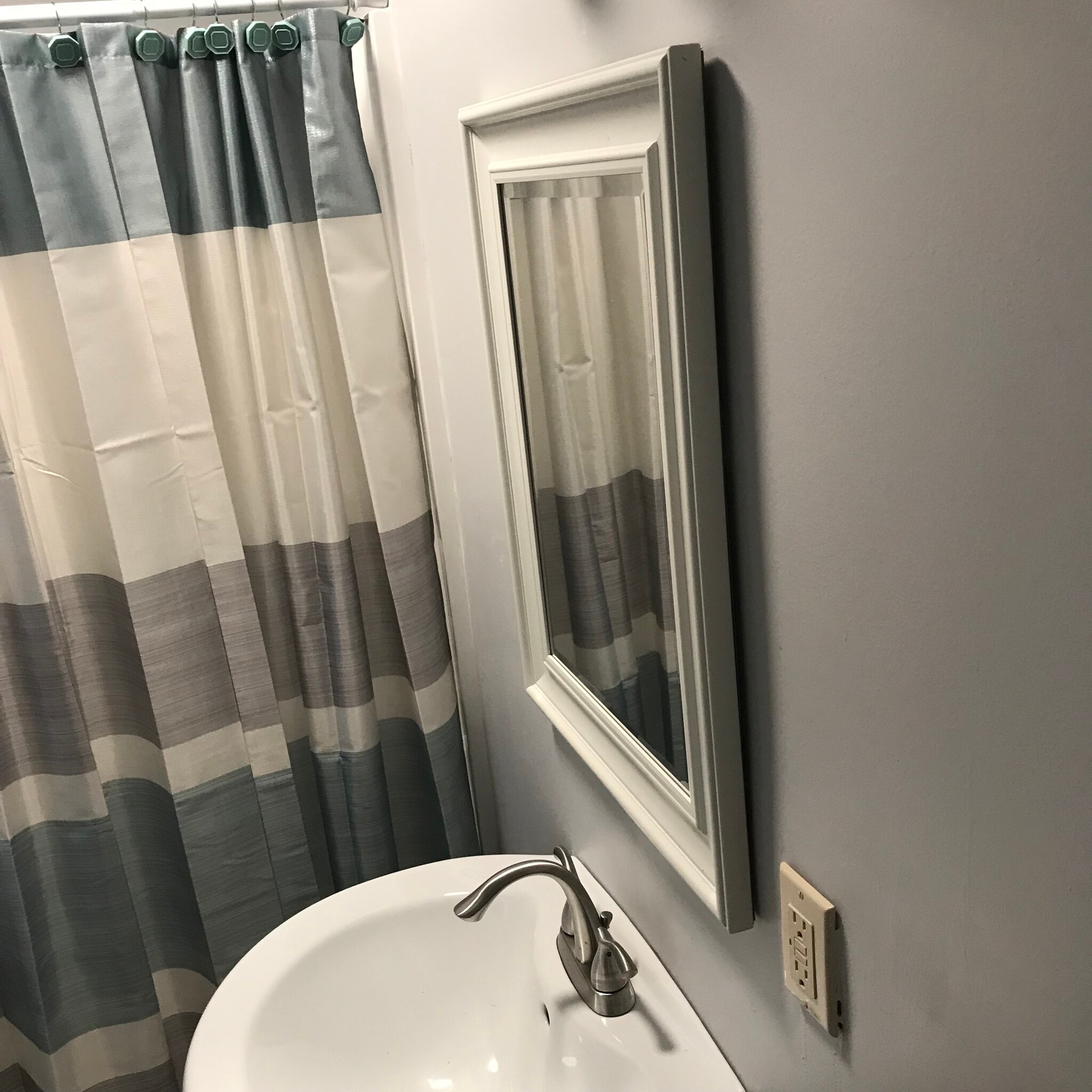 Building Photo - 1433 M.L.K. Jr Dr