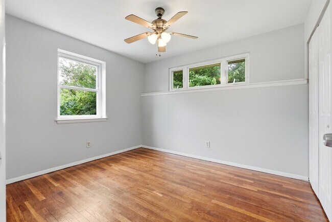 Building Photo - 7112 21st Ave