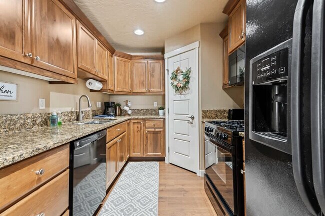 Building Photo - 2106 Ison Ct