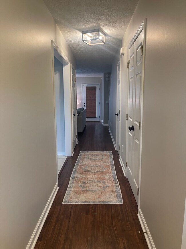 Primary Photo - Donahue Crossing Golf View #2802