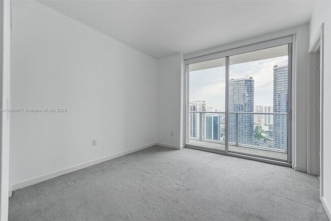 Building Photo - 1100 S Miami Ave